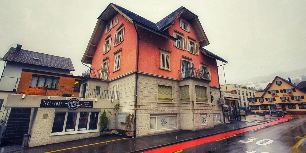 Sensi Living Station Apartman Pfäffikon Kültér fotó